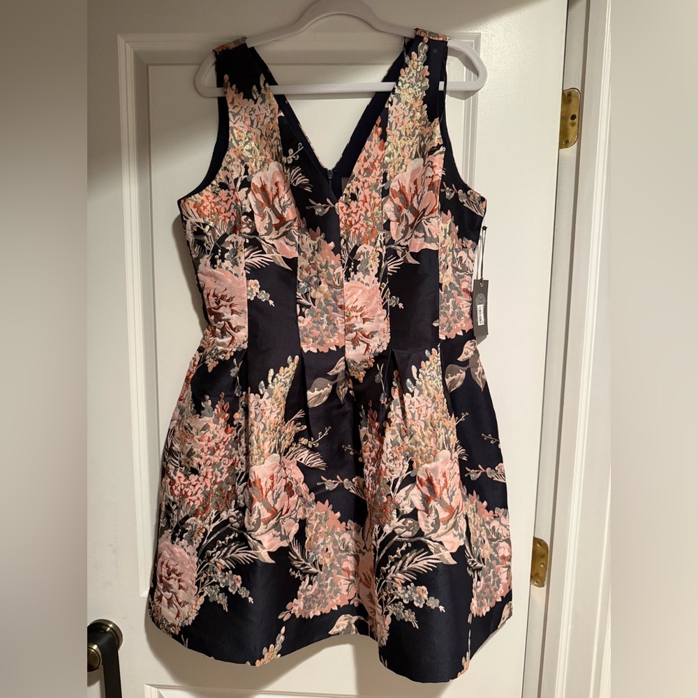 Vince Camuto Dress